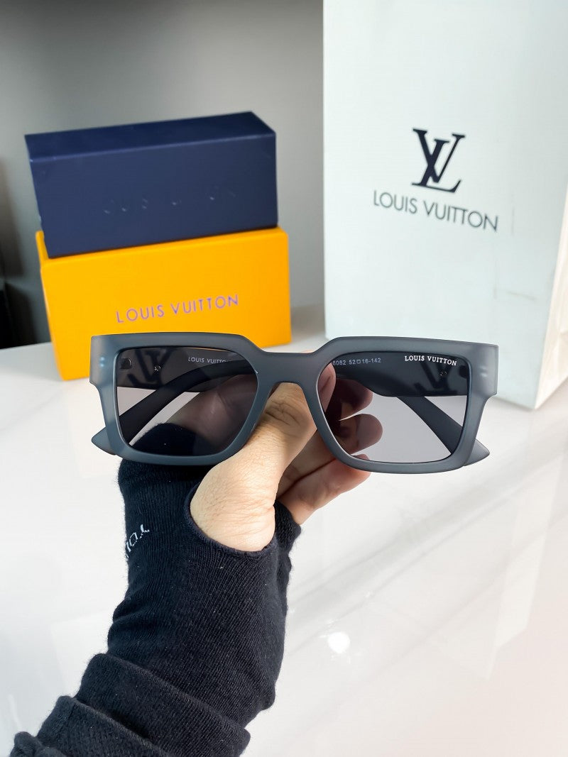 Premium LV Special Exclusive Stylish Black Sunglasses For Unisex